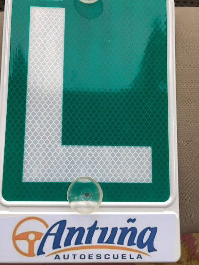 Foto AUTOESCUELA ANTUÑA