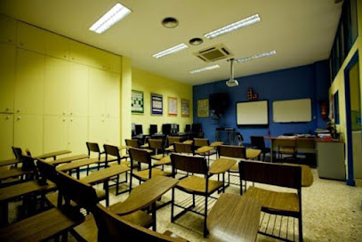 Foto Autoescuela Apolo Español