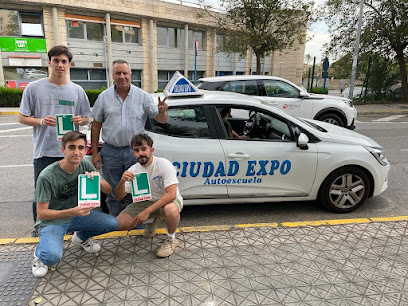 Foto Autoescuela Ciudad Expo
