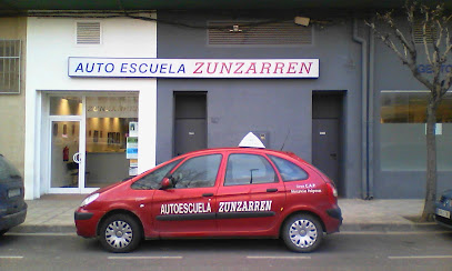 Foto Autoescuela Gestoría Zunzarren